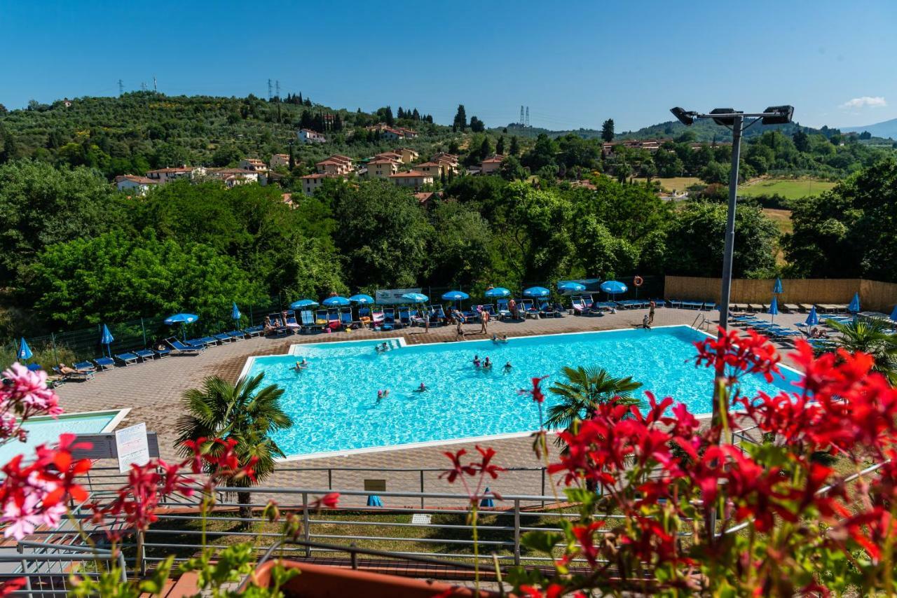 Camping Village Il Poggetto Troghi Extérieur photo