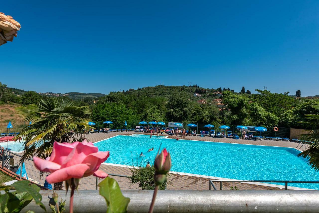Camping Village Il Poggetto Troghi Extérieur photo